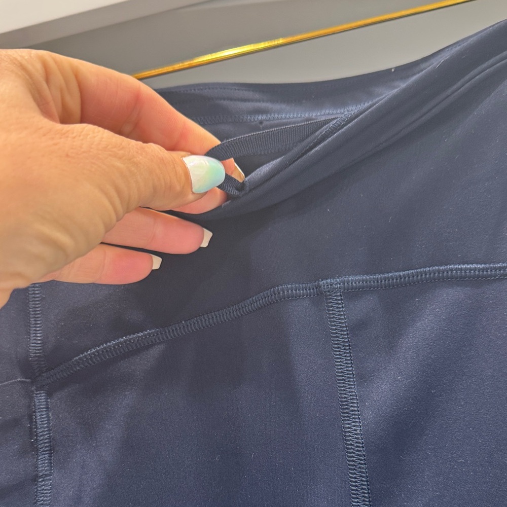 Lululemon Swift Speed Navy Legging 28 - Picture 4 of 6